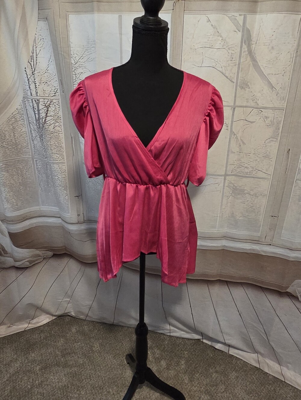 Kohl's Bright Fuchsia V-Neck Wrap Blouse with Puff Sleeves
